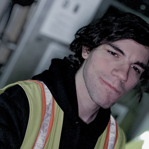 Hello.32x30 pants, Men’s size large. - Picture 7 of 9